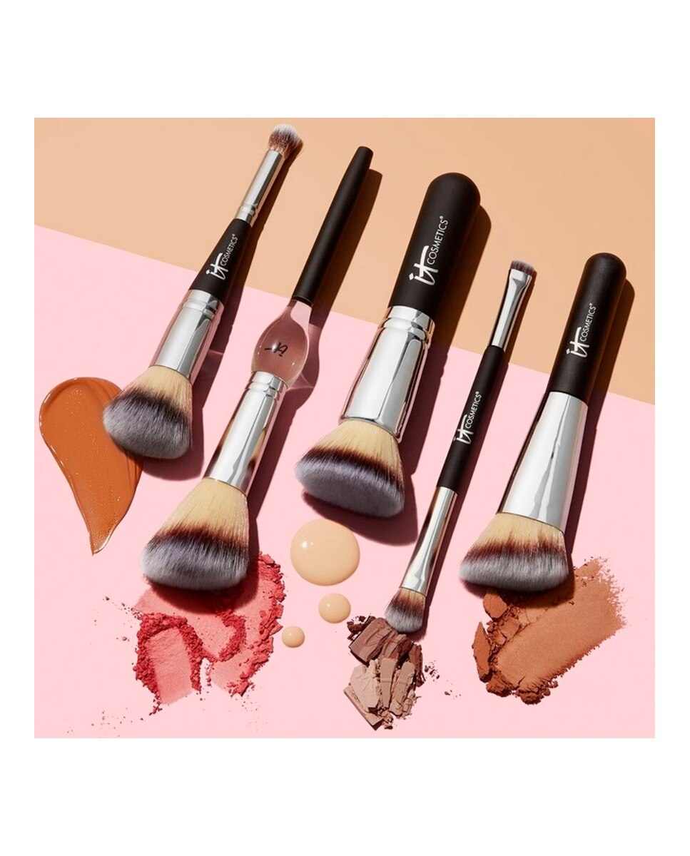 Brocha #8 Redonda para Polvos Heavenly Luxe IT Cosmetics 2