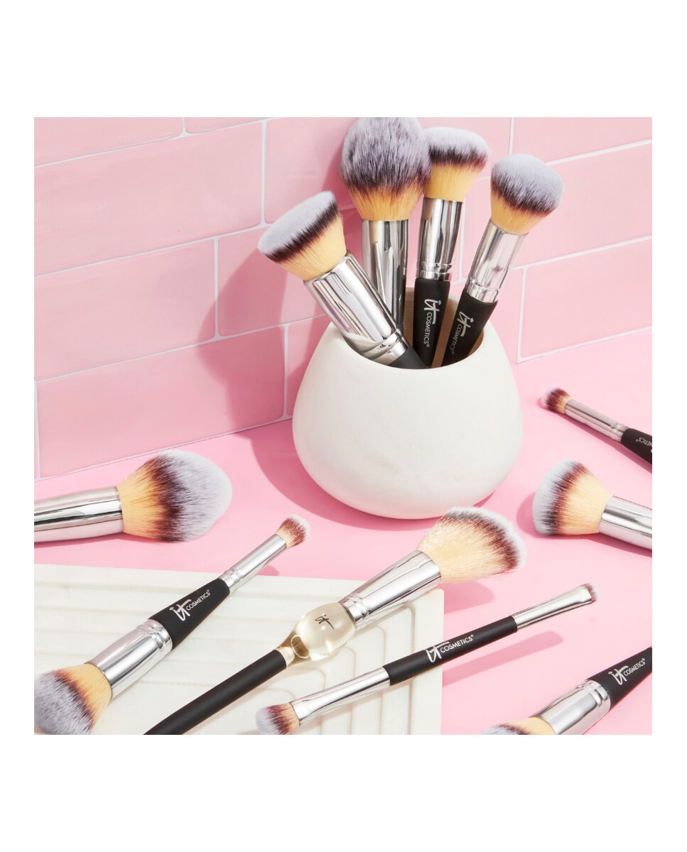 Brocha #8 Redonda para Polvos Heavenly Luxe IT Cosmetics 4