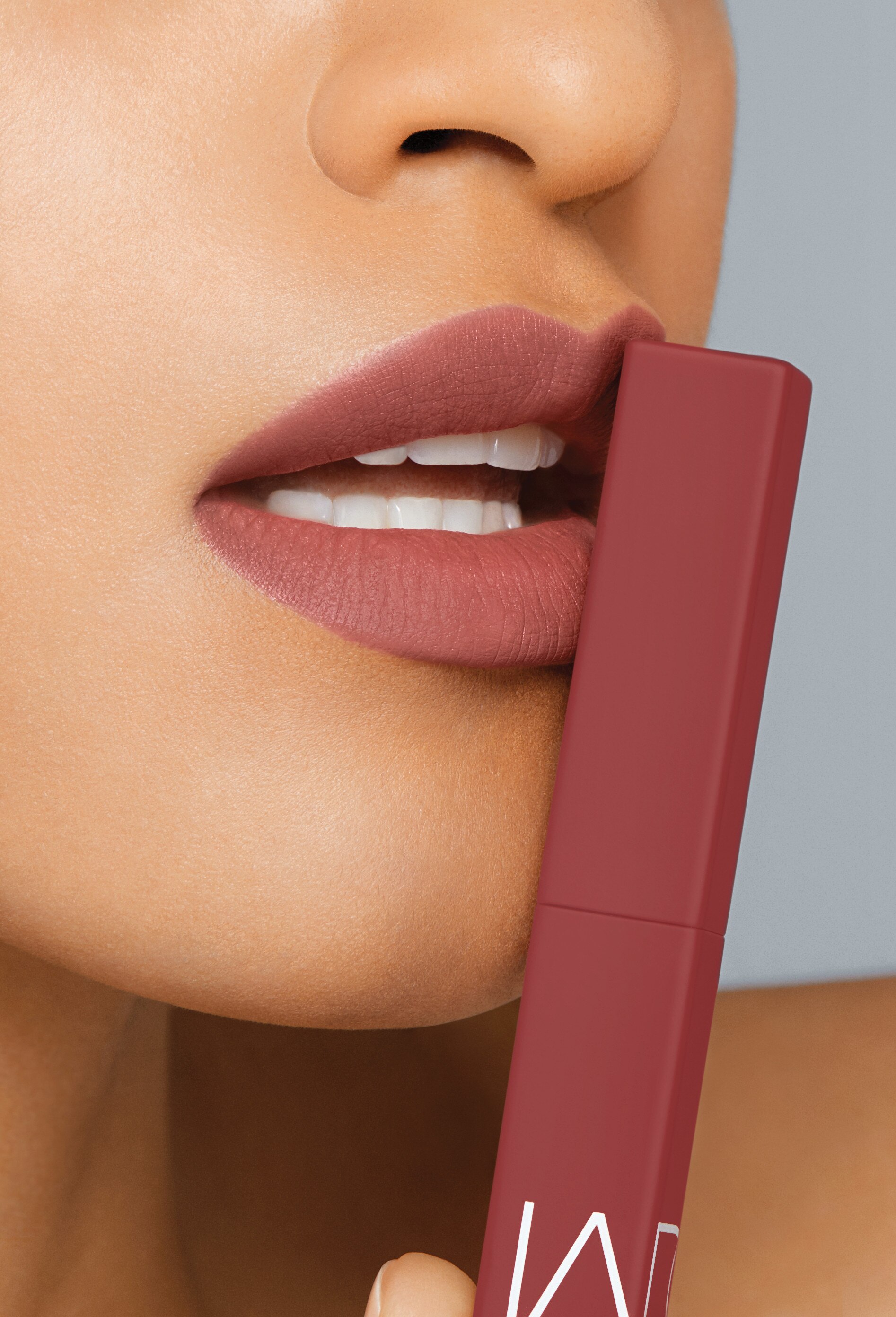 Barra de Labios Powermatte Lipstick Nars - Thunder Kiss 1.5 g Thunder Kiss-4