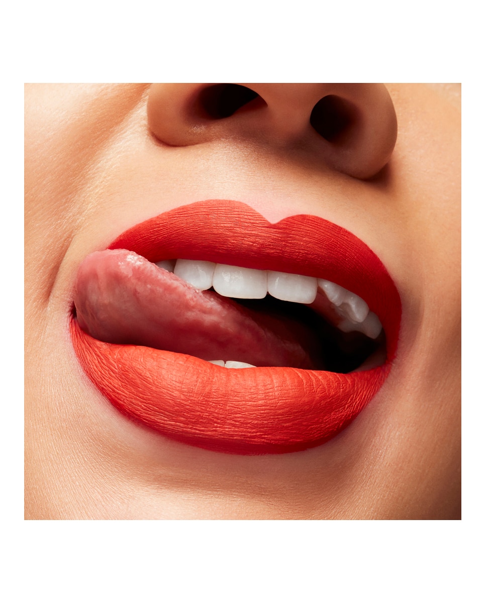 Locked Kiss 24HR Lipcolour Barra de Labios Líquida - Gutsy Gutsy-5