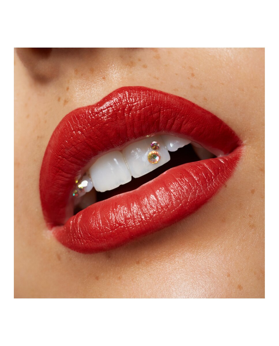 Imagen 4 de Barra De Labios Efecto Matte Recargable Byredo. - Reunion 109 Reunion 109