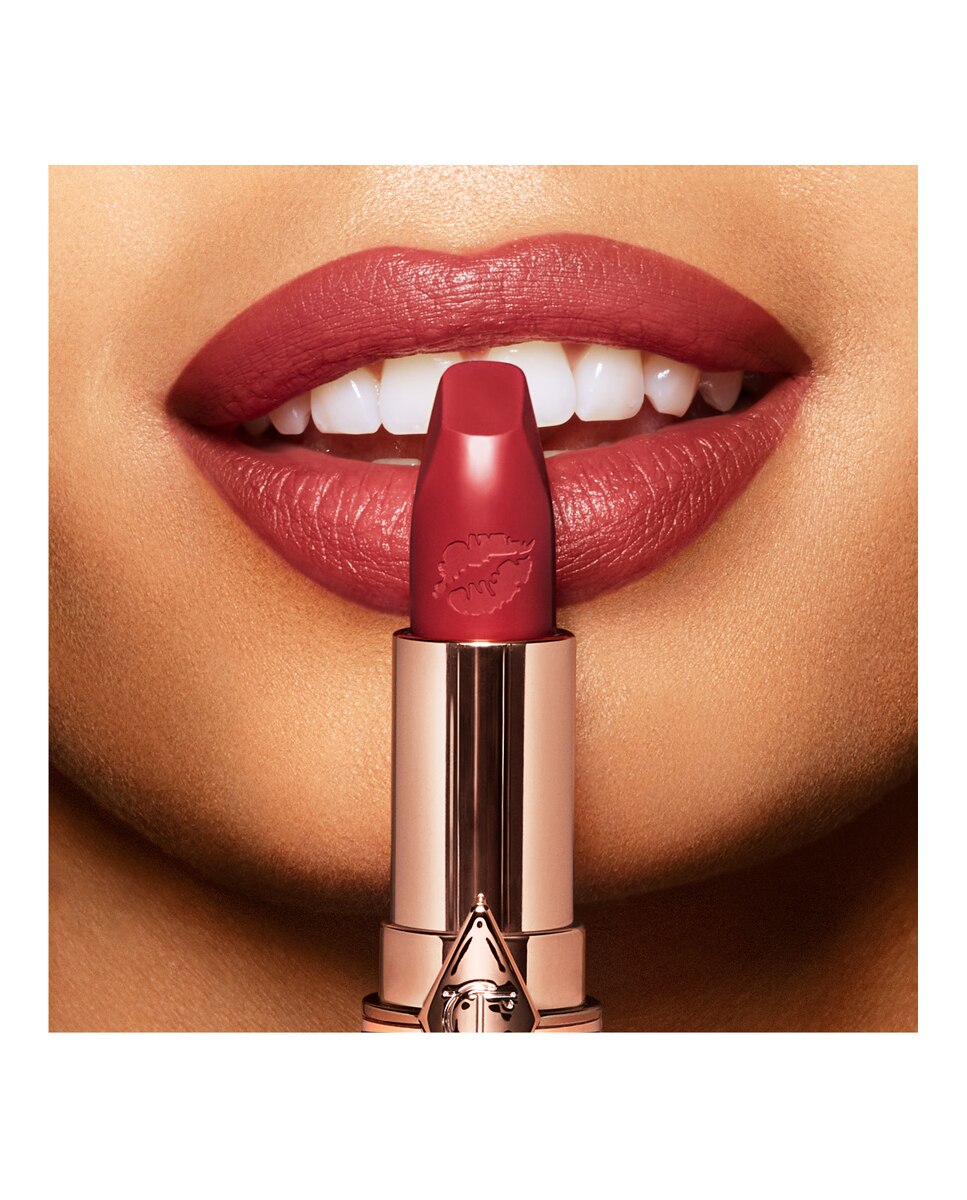 Imagen 4 de Barra de labios Hot Lips 2.0 Charlotte Tilbury - Viva La Vergara Viva La Vergara