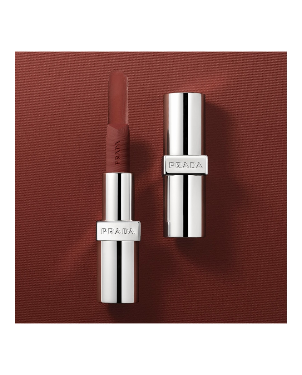 Barra de Labios Ligera y Modulable Monochrome Soft Matte Prada Beauty - B105 Tonka B103	Auburn-3