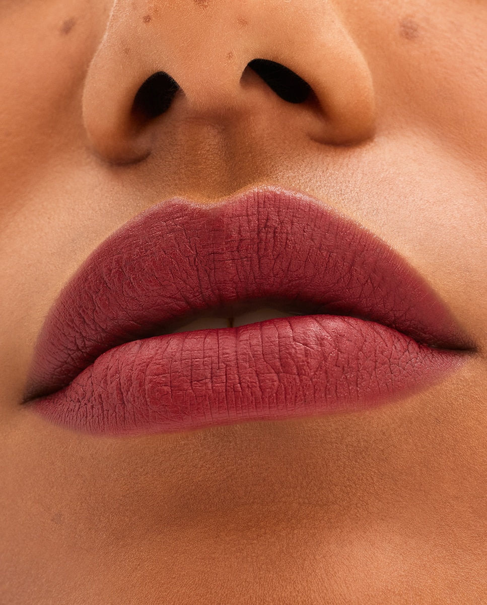 Locked Kiss 24HR Lipstick Barra de Labios - COY COY-4