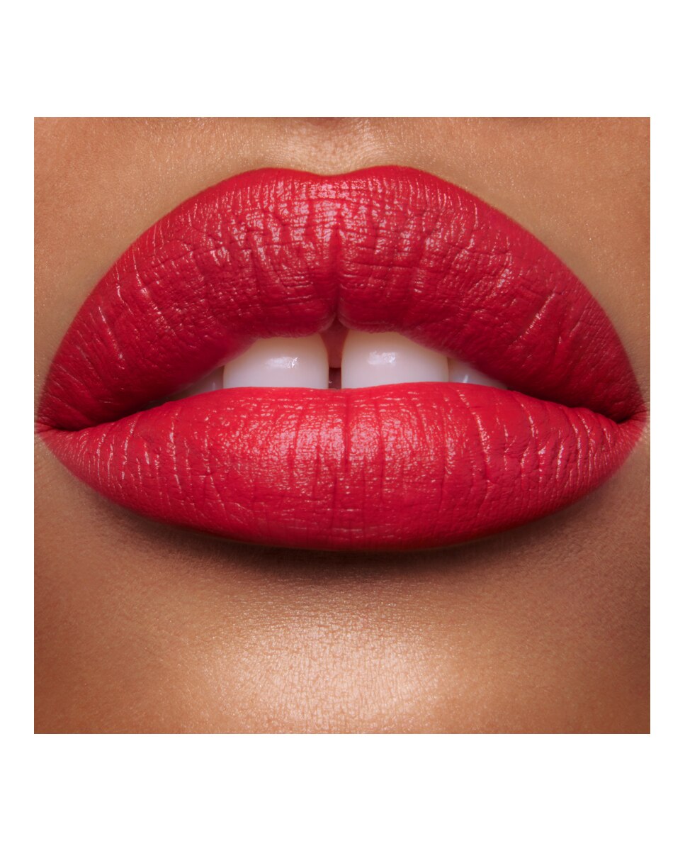 Imagen 4 de Barra de labios Matte Revolution Charlotte Tilbury - HOLLYWOOD VIXEN HOLLYWOOD VIXEN