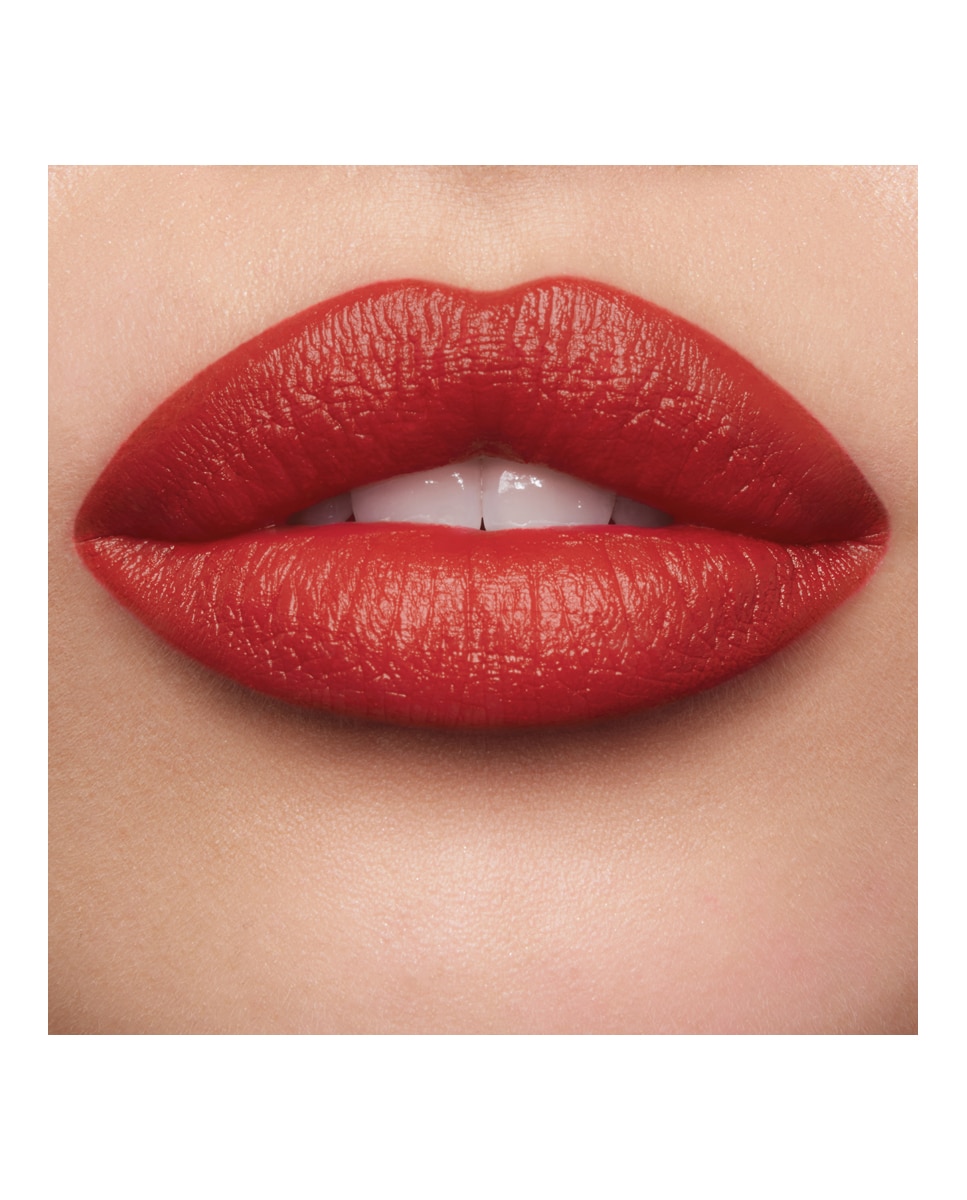 Imagen 3 de Barra de labios Matte Revolution Charlotte Tilbury - FAME FLAME FAME FLAME