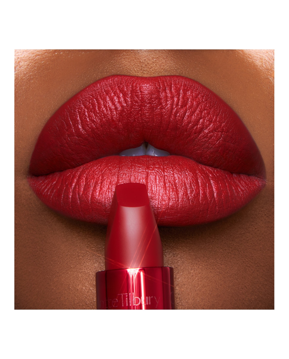Barra de labios Matte Revolution Charlotte Tilbury - CINEMATIC RED CINEMATIC RED-3