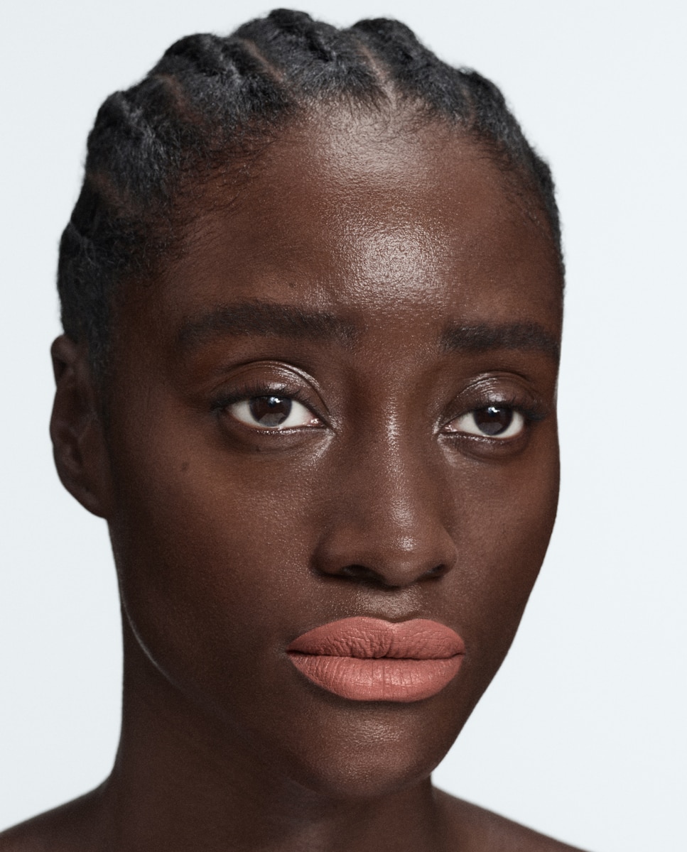 Imagen 6 de Barra de labios líquida Lipstick Mate Byredo - Matte Muted Cry 112 Matte Muted Cry 112