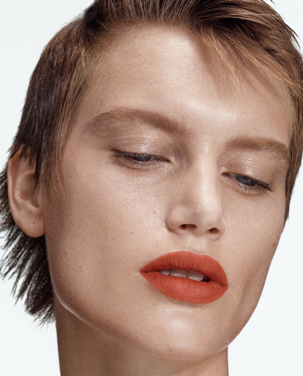 Imagen 4 de Barra de labios líquida Lipstick Mate Byredo - Matte Martian Dust 245 Matte Martian Dust 245