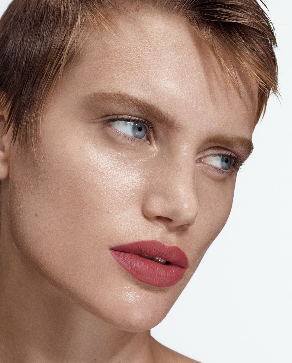 Imagen 4 de Barra de labios líquida Lipstick Mate Byredo - Matte Reunion 109 Matte Reunion 109