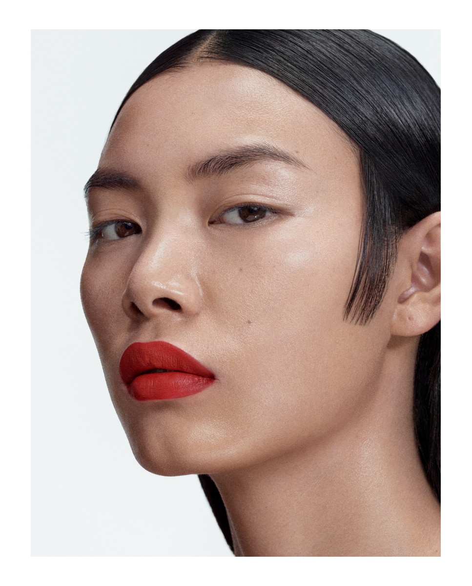 Imagen 5 de Barra de labios líquida Lipstick Mate Byredo - Matte Fire Grace 259 Matte Fire Grace 259