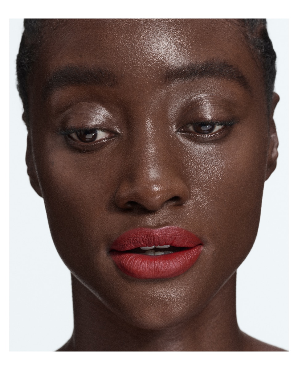 Imagen 6 de Barra de labios líquida Lipstick Mate Byredo - Matte Fire Grace 259 Matte Fire Grace 259