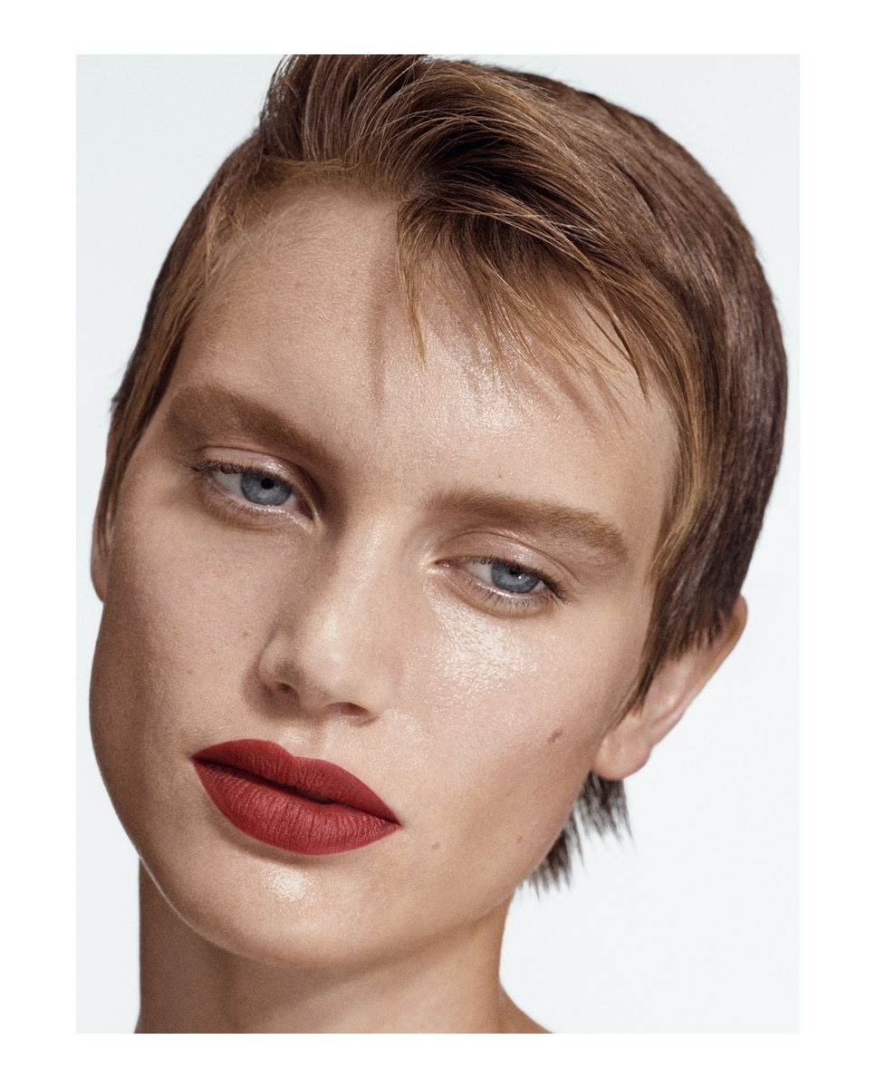 Imagen 4 de Barra de labios líquida Lipstick Mate Byredo - Matte Marriage 295 Matte Marriage 295
