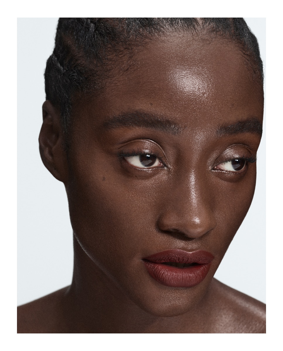 Imagen 6 de Barra de labios líquida Lipstick Mate Byredo - Matte Marriage 295 Matte Marriage 295