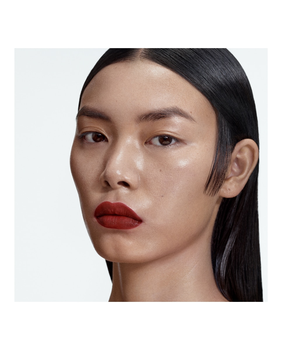 Imagen 7 de Barra de labios líquida Lipstick Mate Byredo - Matte Marriage 295 Matte Marriage 295