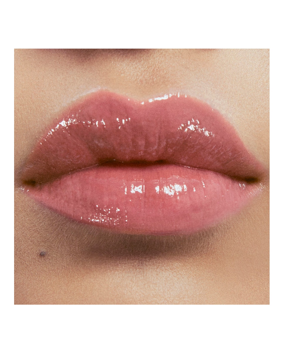 Barra de labios Efecto Brillo Mojado Loveshine Yves Saint Laurent - 150 Nude Lingerie 150 Nude Lingerie-4