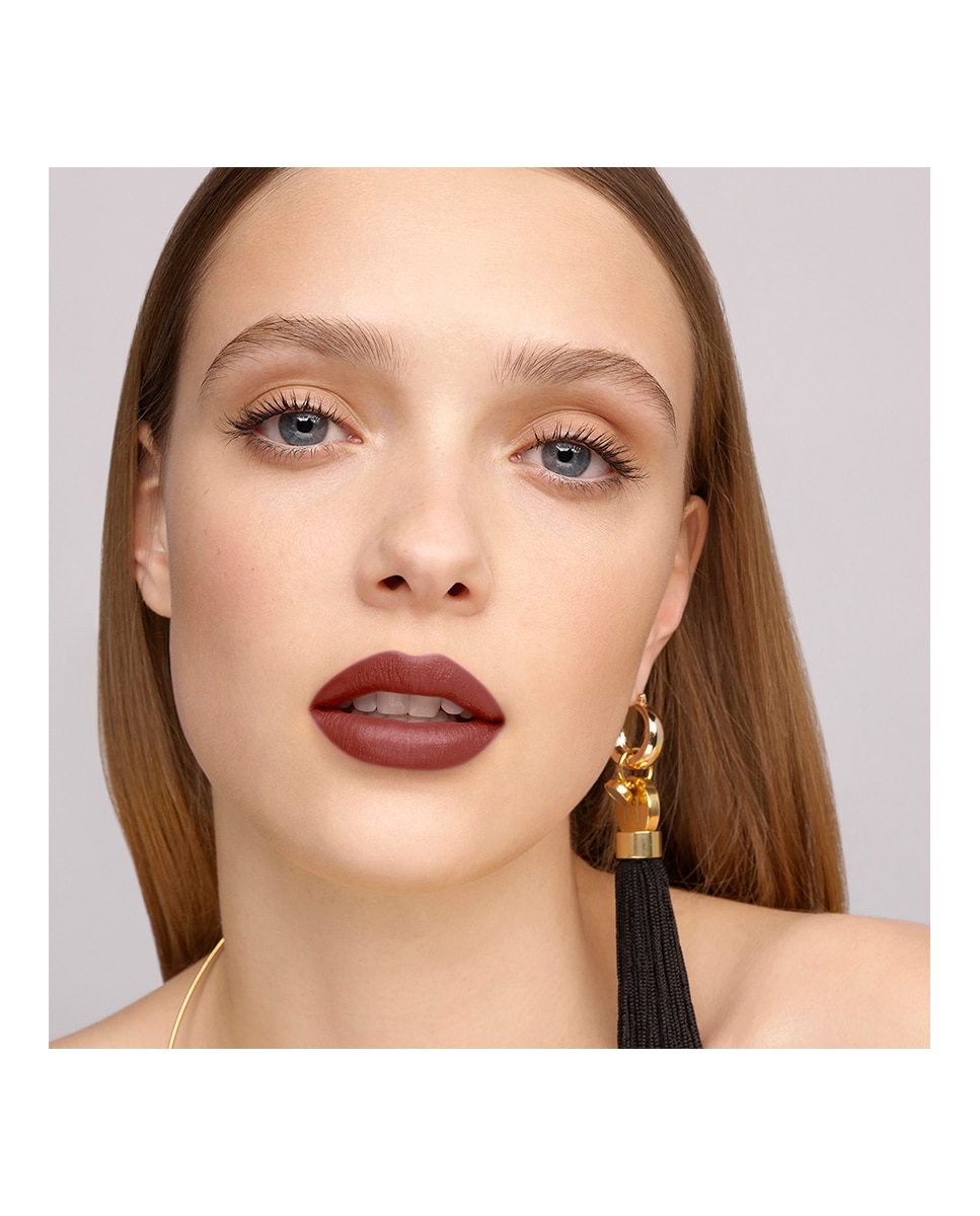 Barra de Labios Fabulous Kiss efecto mate ligero Carolina Herrera - 792 Uptown Queen 792 Uptown Queen-5