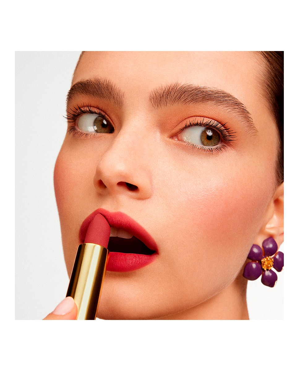 Barra de Labios Fabulous Kiss efecto mate ligero Carolina Herrera - 773 Vamp Style 773 Vamp Style-5