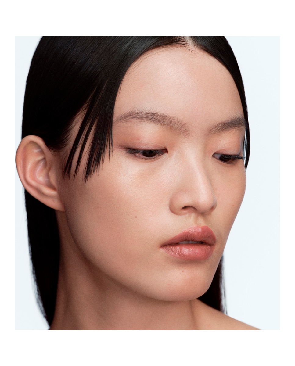 Barra De Labios Efecto Satinado Recargable Byredo - 9AM 104 9AM 104-5