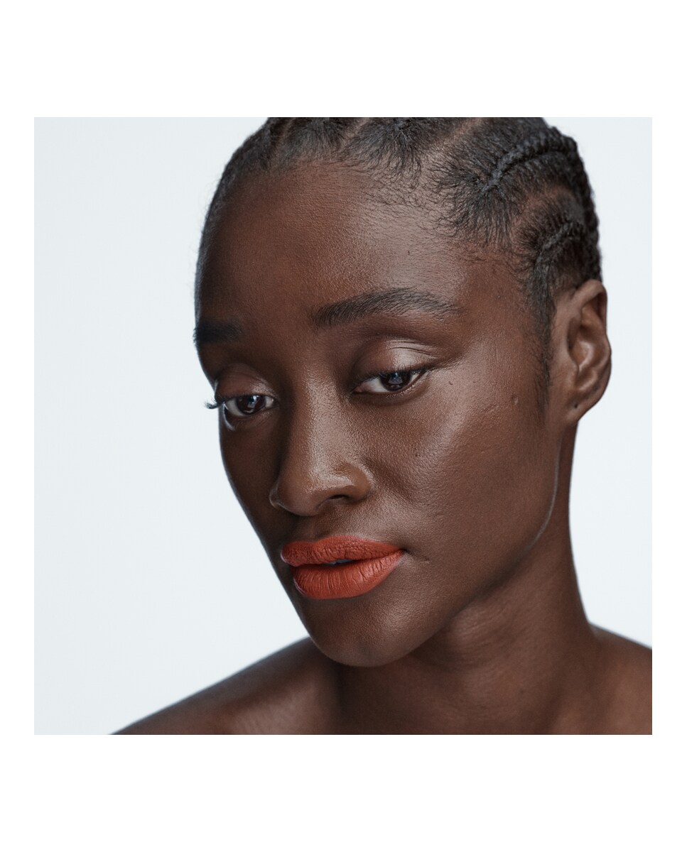 Barra de Labios Efecto Matte Recargable Byredo 109 REUNION-7