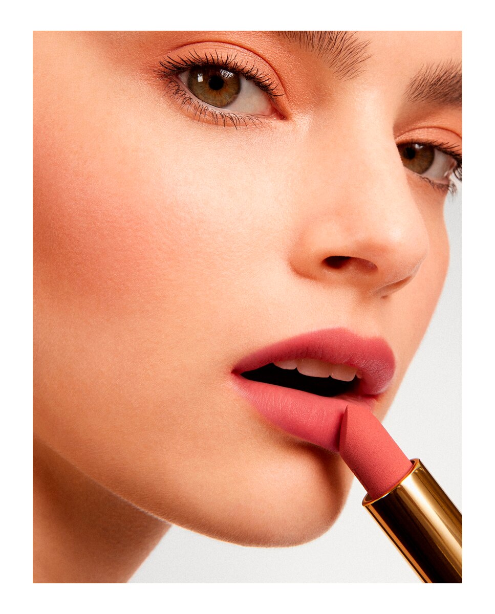 Barra de Labios Mate Fabulous Kiss Carolina Herrera - NUDE COUTURE 742 3,5 g NUDE COUTURE 742-7
