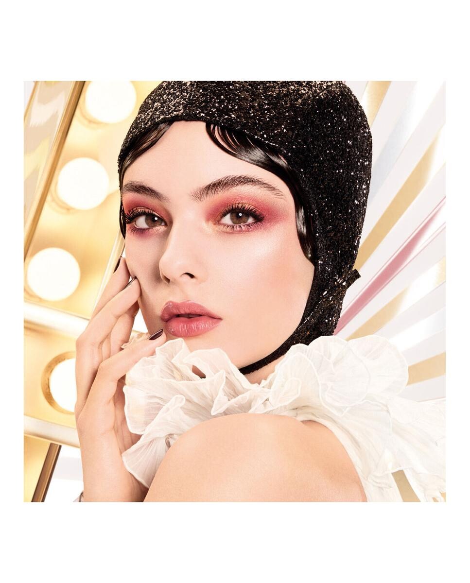 Rouge Dior - edición limitada
Barra de labios couture - estuche dorado y barra grabada 010 Crystal acabado sparkle-4