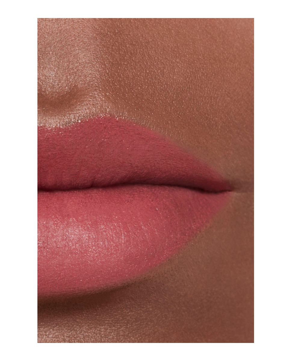 CHANEL ROUGE ALLURE VELVET EDICIÓN LIMITADA – LA BARRA DE LABIOS ATERCIOPELADA LUMINOSA - 63 - ESSENTIELL 63 - ESSENTIELL-5
