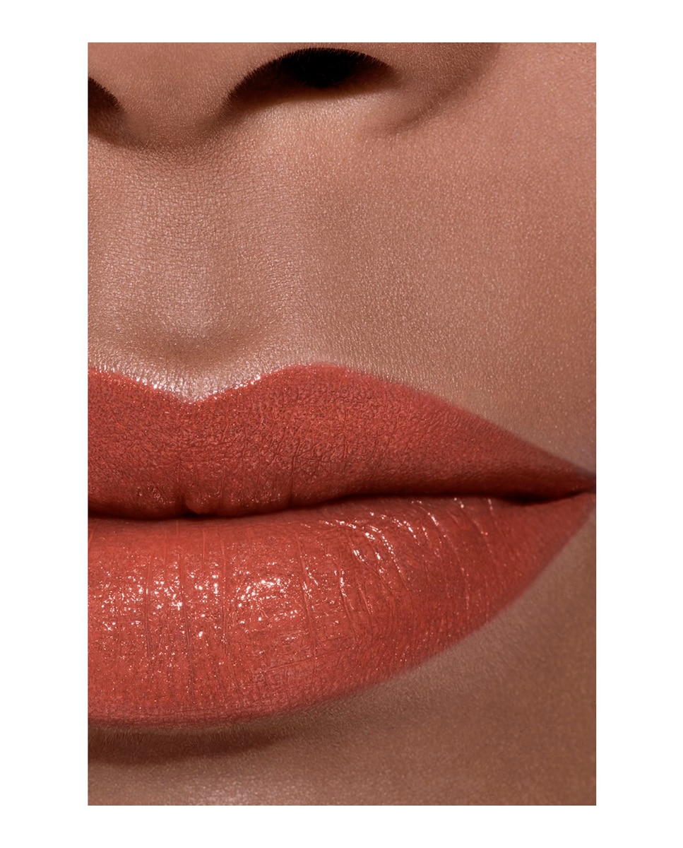 CHANEL ROUGE COCO LA BARRA DE LABIOS SATINADA DE LARGA DURACIÓN, TRATAMIENTO HIDRATANTE Y ALISANTE - 106 DEAUVILLE 106 DEAUVILLE-5