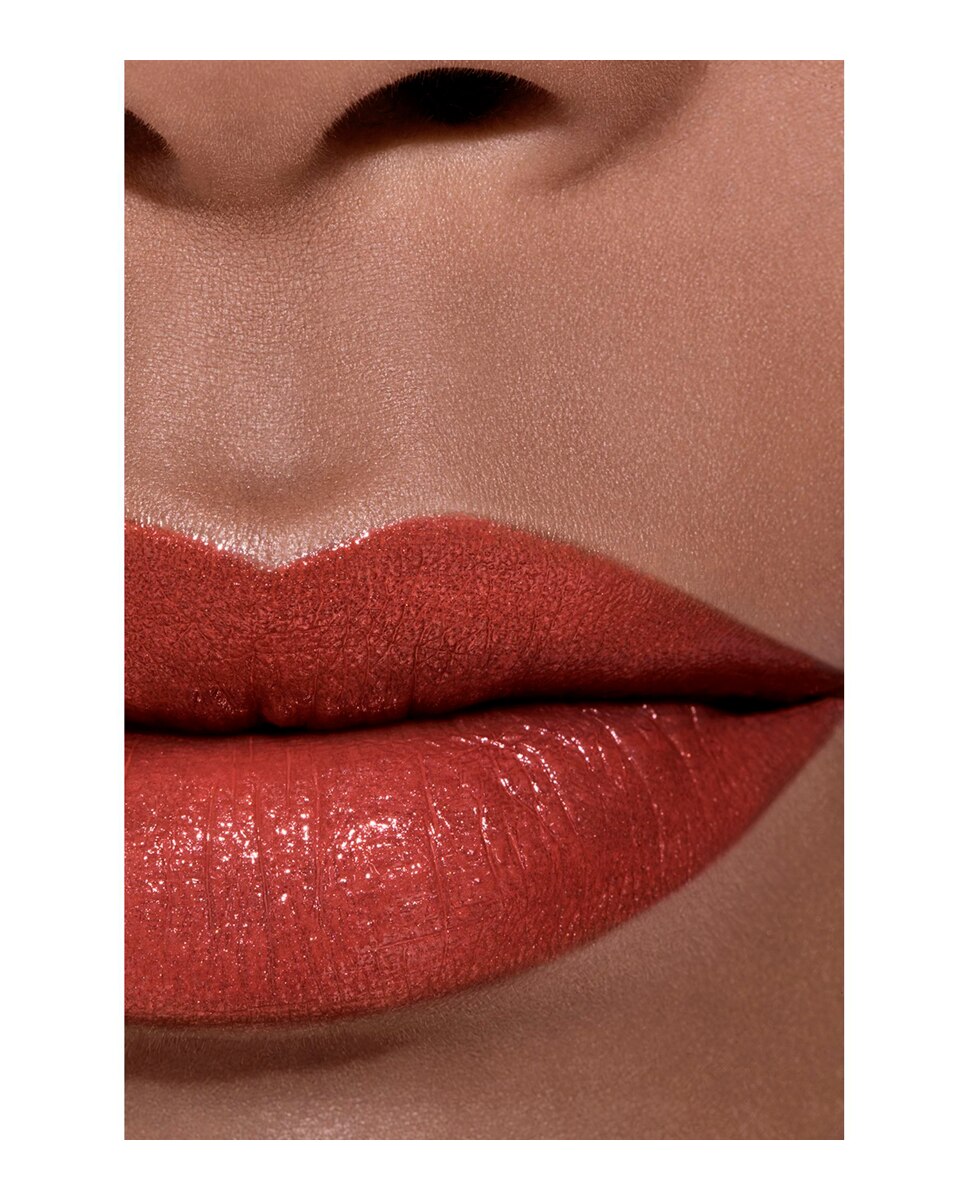 CHANEL ROUGE COCO LA BARRA DE LABIOS SATINADA DE LARGA DURACIÓN, TRATAMIENTO HIDRATANTE Y ALISANTE - 112 PARIS 1ER 112 PARIS 1ER-5