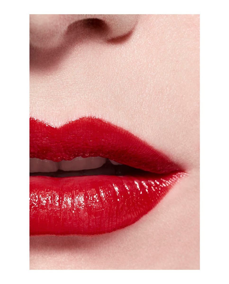 CHANEL ROUGE COCO LA BARRA DE LABIOS SATINADA DE LARGA DURACIÓN, TRATAMIENTO HIDRATANTE Y ALISANTE - 120 GABRIELLE 120 GABRIELLE-6