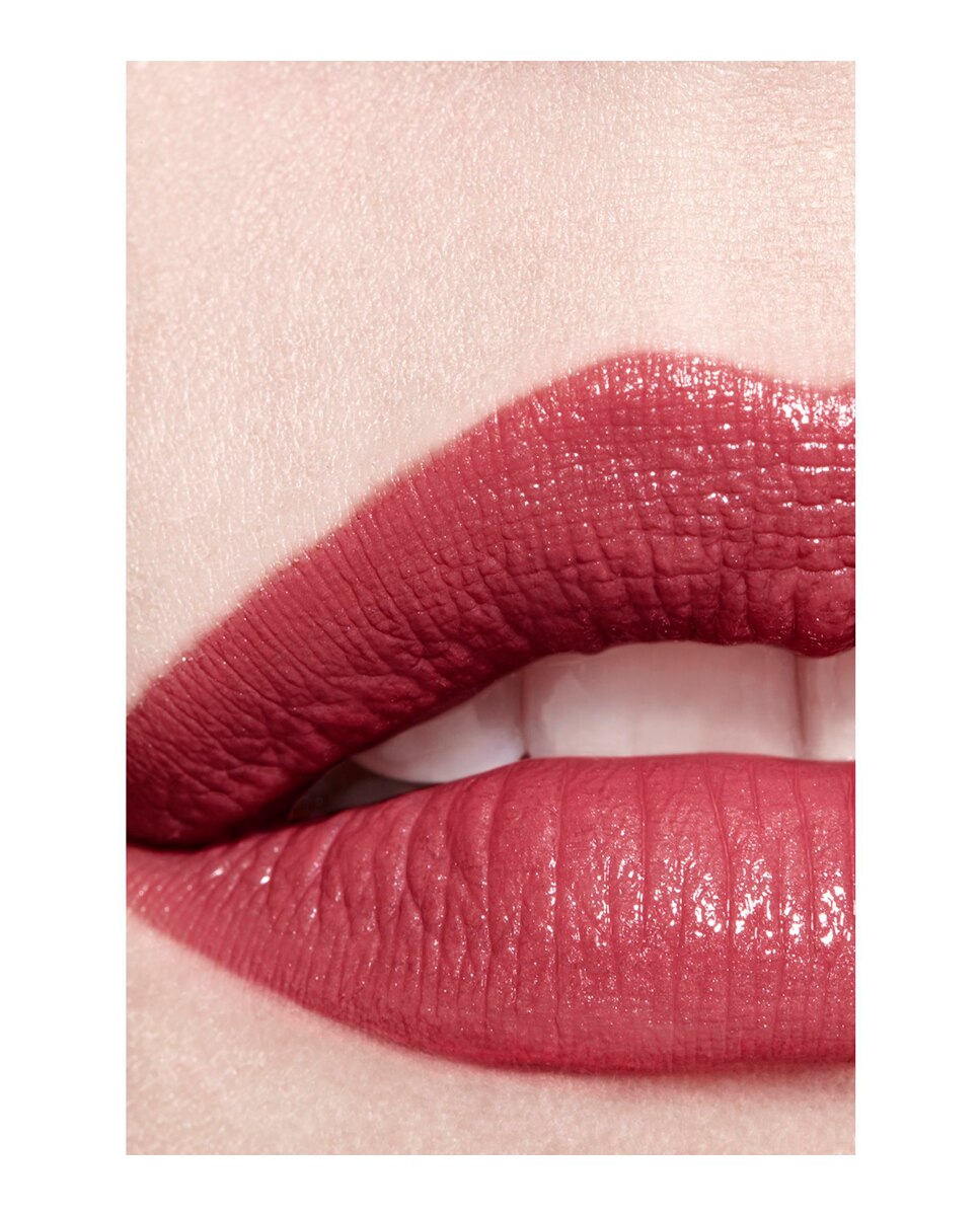 CHANEL ROUGE COCO LA BARRA DE LABIOS SATINADA DE LARGA DURACIÓN, TRATAMIENTO HIDRATANTE Y ALISANTE - 124 MARIE 124 MARIE-6
