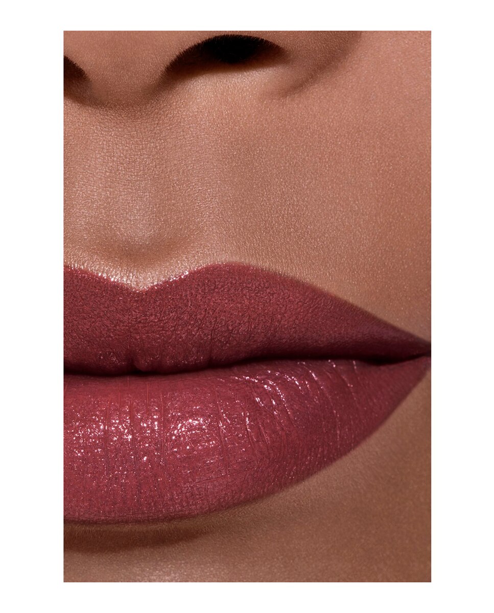 CHANEL ROUGE COCO LA BARRA DE LABIOS SATINADA DE LARGA DURACIÓN, TRATAMIENTO HIDRATANTE Y ALISANTE - 134 ÉDIMBOURG 134 ÉDIMBOURG-5