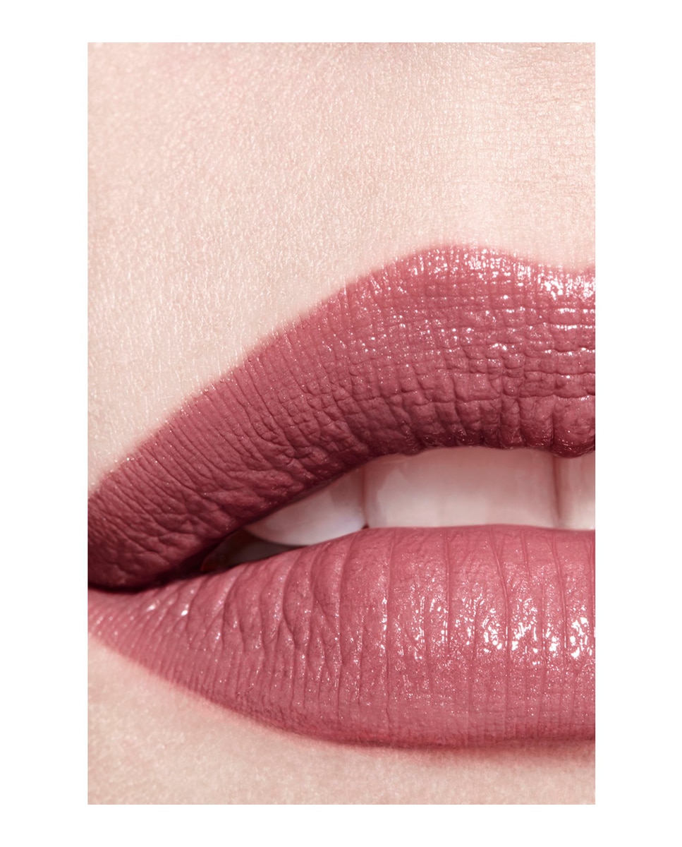 CHANEL ROUGE COCO LA BARRA DE LABIOS SATINADA DE LARGA DURACIÓN, TRATAMIENTO HIDRATANTE Y ALISANTE - 102 FLYING CLOUD 102 FLYING CLOUD-6