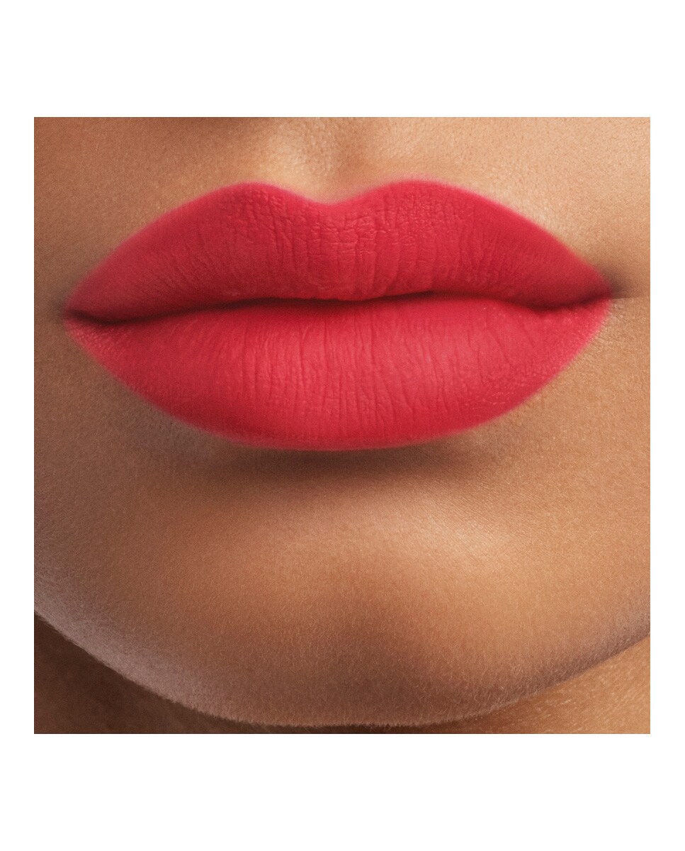 Labial Líquido Efecto Terciopelo Good Girl Carolina Herrera 510 Berry Fetish-3