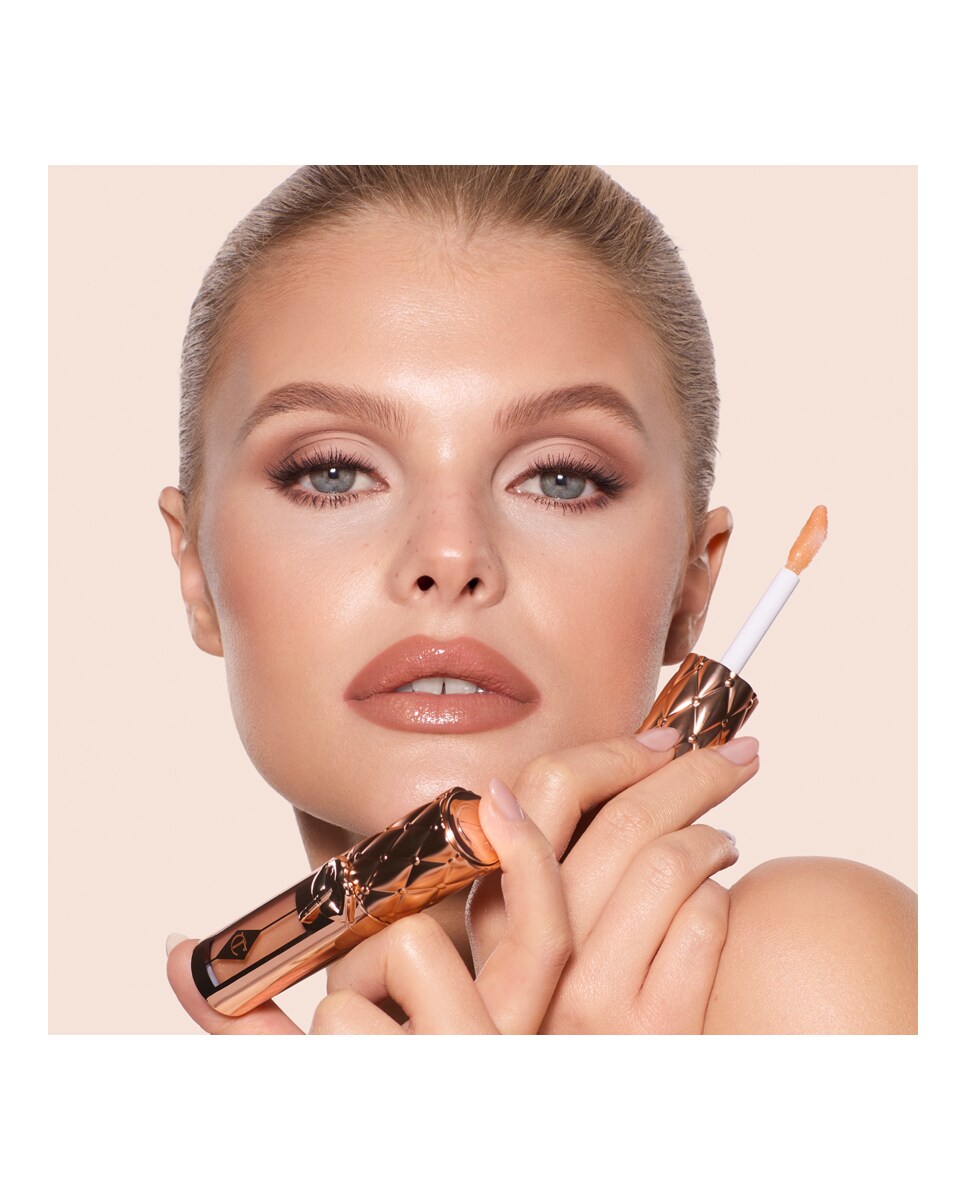Brillo de Labios Voluminizador Big Lip Plumpgasm Nudegasm Diamonds 5,5 ml Charlotte Tilbury Nudegasm Diamonds-8