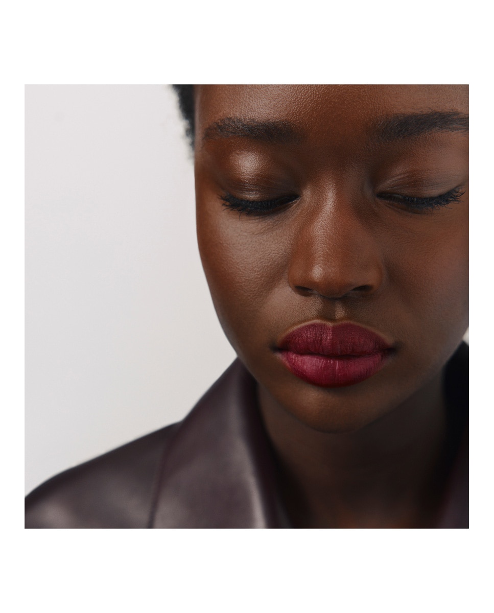 Lápiz de Labios Trait d'Hermès - 97 Pourpre Figue 0,9 g 97 Pourpre Figue-3