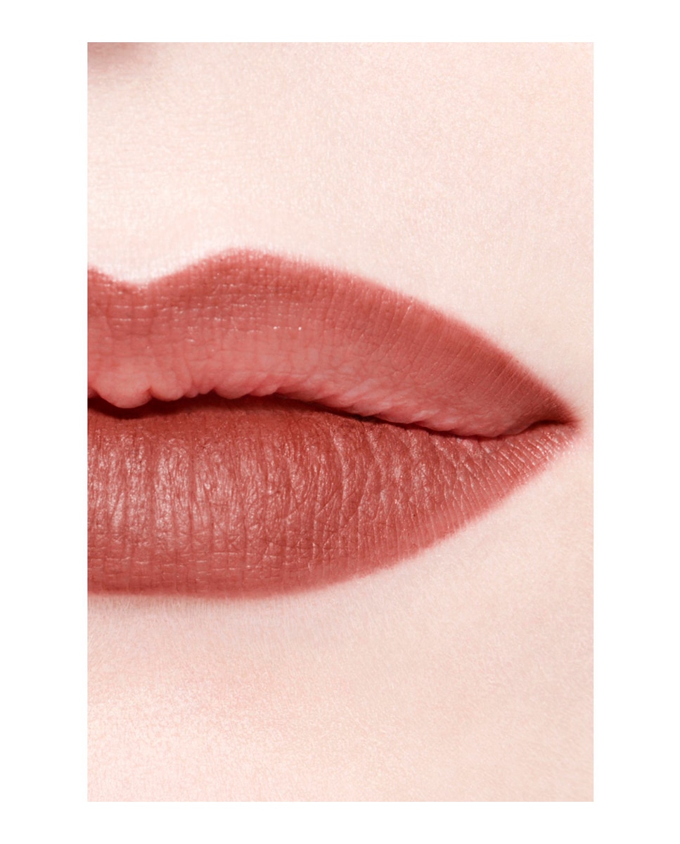 Imagen 6 de CHANEL LE CRAYON LÈVRES LÁPIZ CONTORNO DE LABIOS DE LARGA DURACIÓN - BEIGE FAUVE BEIGE FAUVE