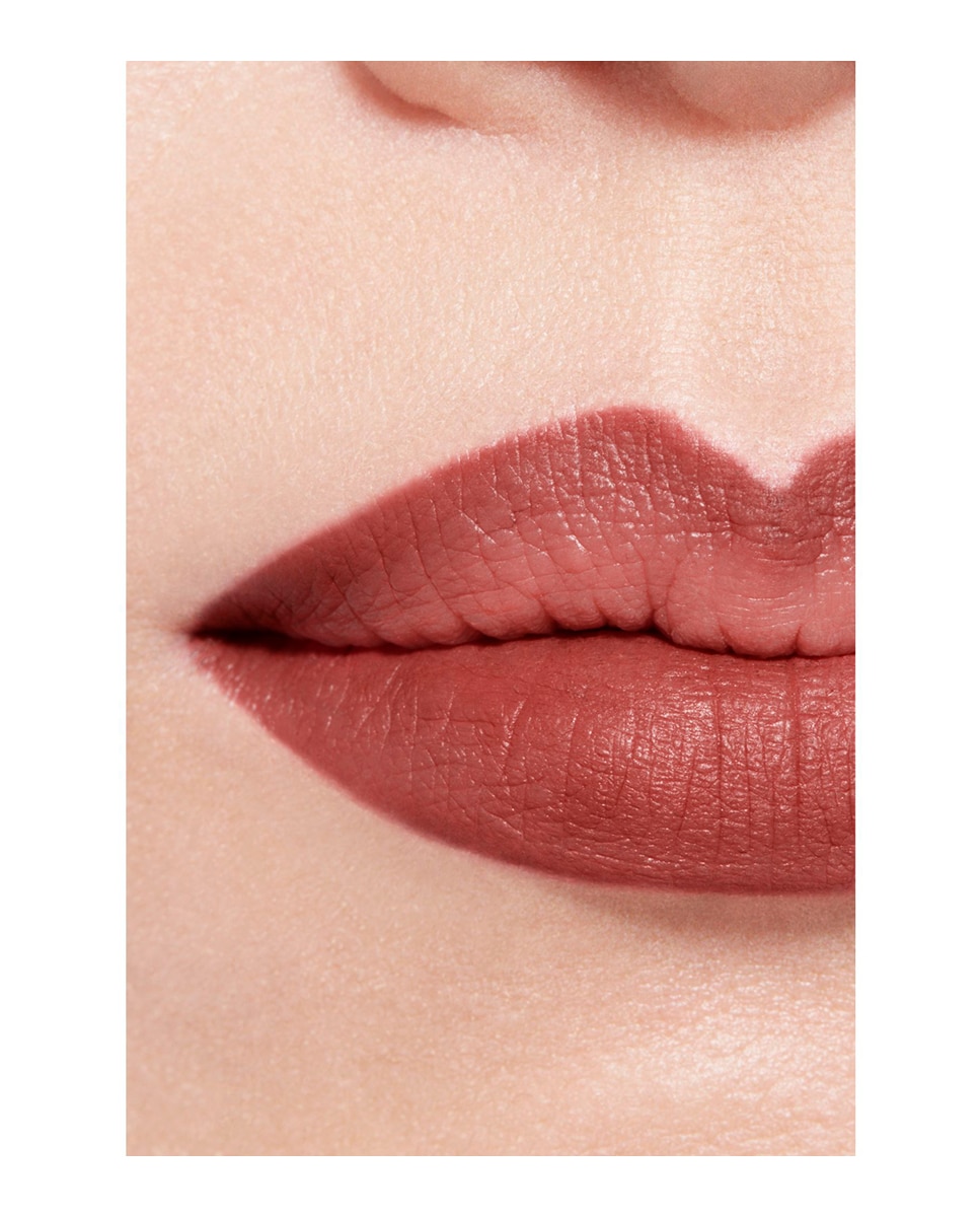 Imagen 7 de CHANEL LE CRAYON LÈVRES LÁPIZ CONTORNO DE LABIOS DE LARGA DURACIÓN - BRUN SIENNE BRUN SIENNE