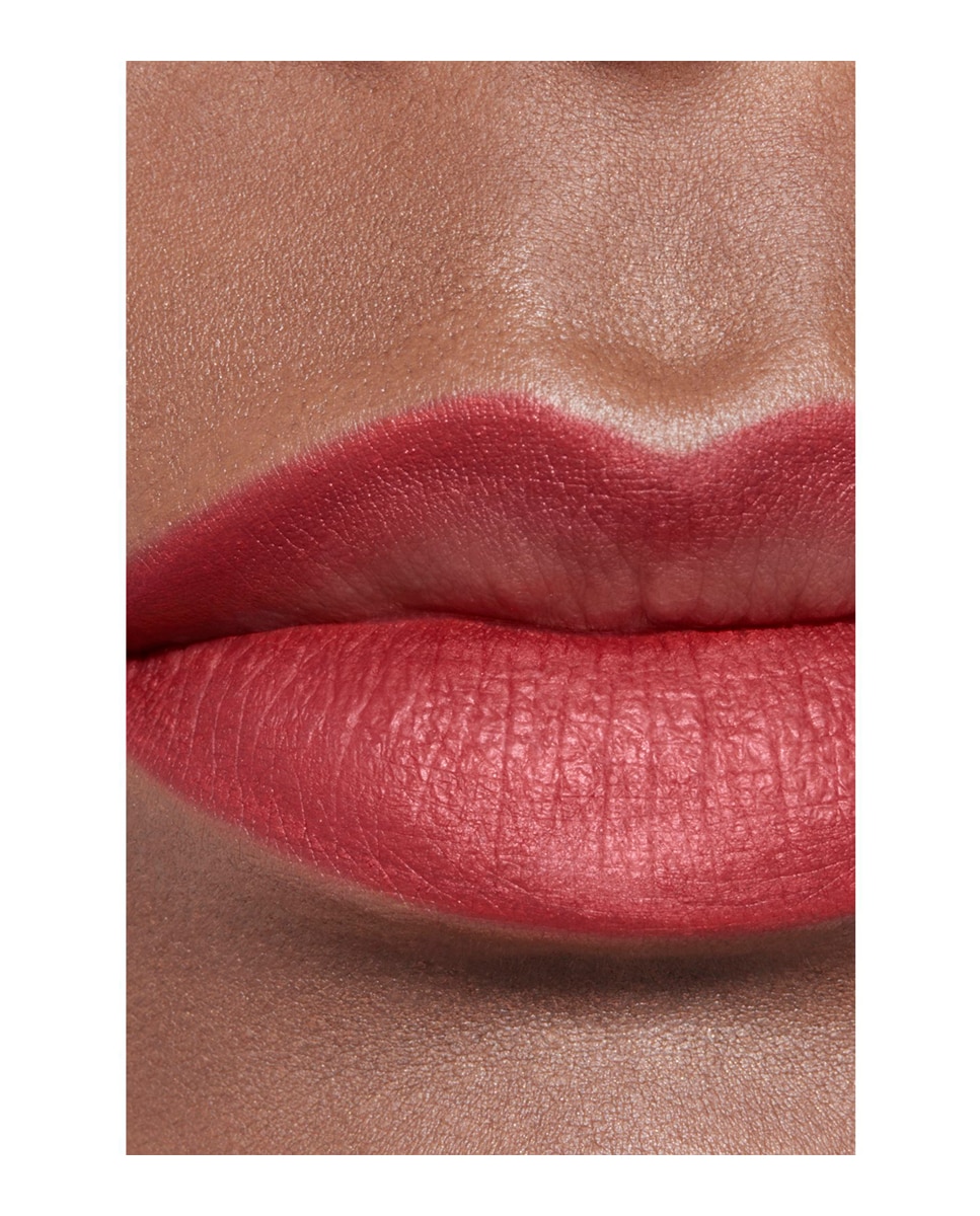Imagen 5 de CHANEL LE CRAYON LÈVRES LÁPIZ CONTORNO DE LABIOS DE LARGA DURACIÓN - BOIS DE ROSE BOIS DE ROSE