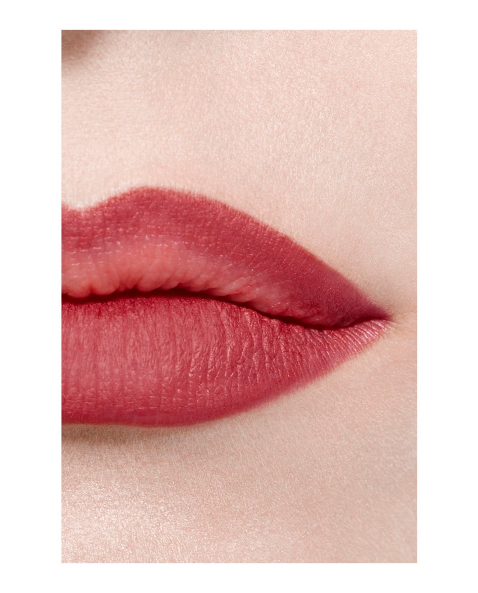 Imagen 6 de CHANEL LE CRAYON LÈVRES LÁPIZ CONTORNO DE LABIOS DE LARGA DURACIÓN - BOIS DE ROSE BOIS DE ROSE