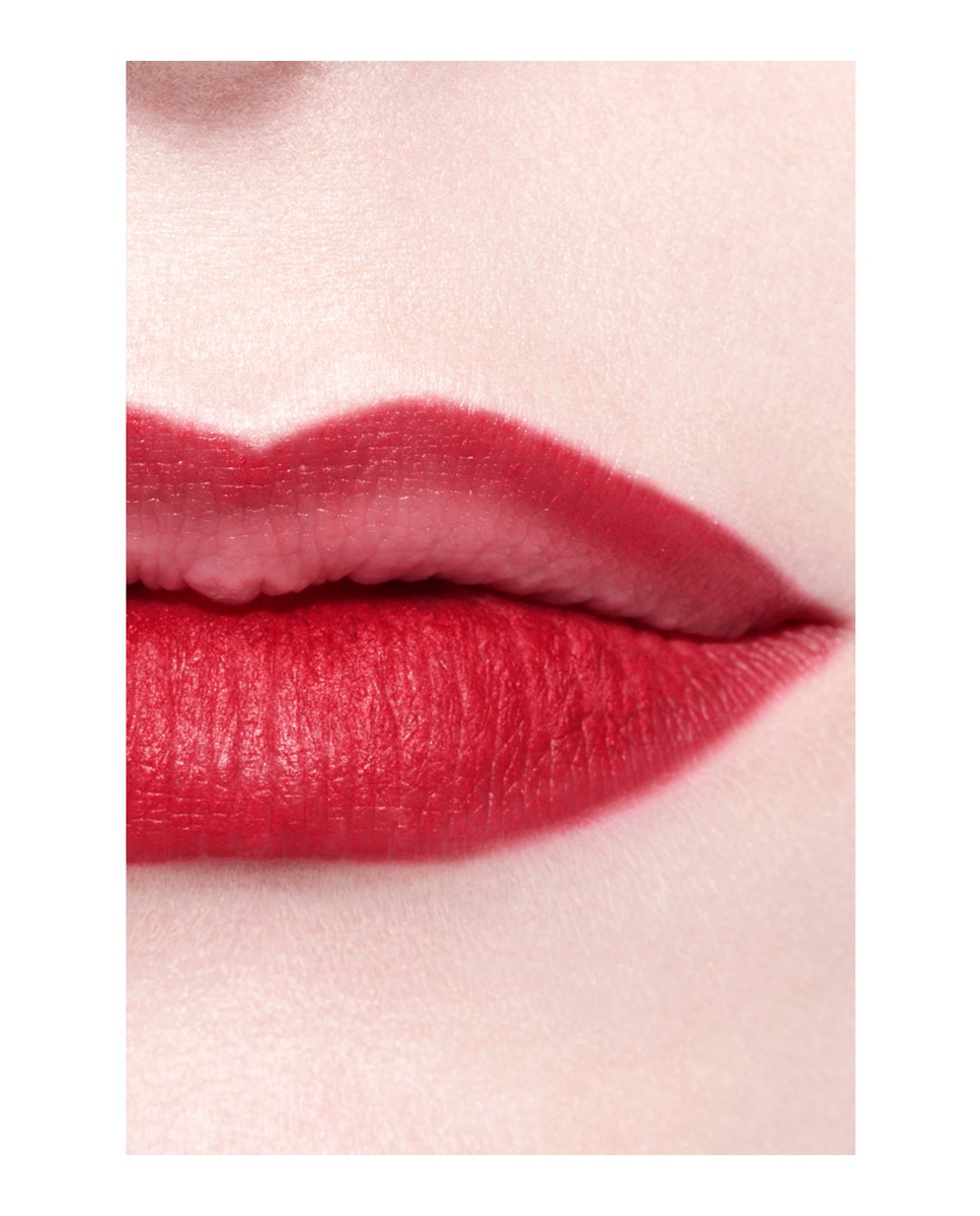 Imagen 6 de CHANEL LE CRAYON LÈVRES LÁPIZ CONTORNO DE LABIOS DE LARGA DURACIÓN - ROUGE CERISE ROUGE CERISE