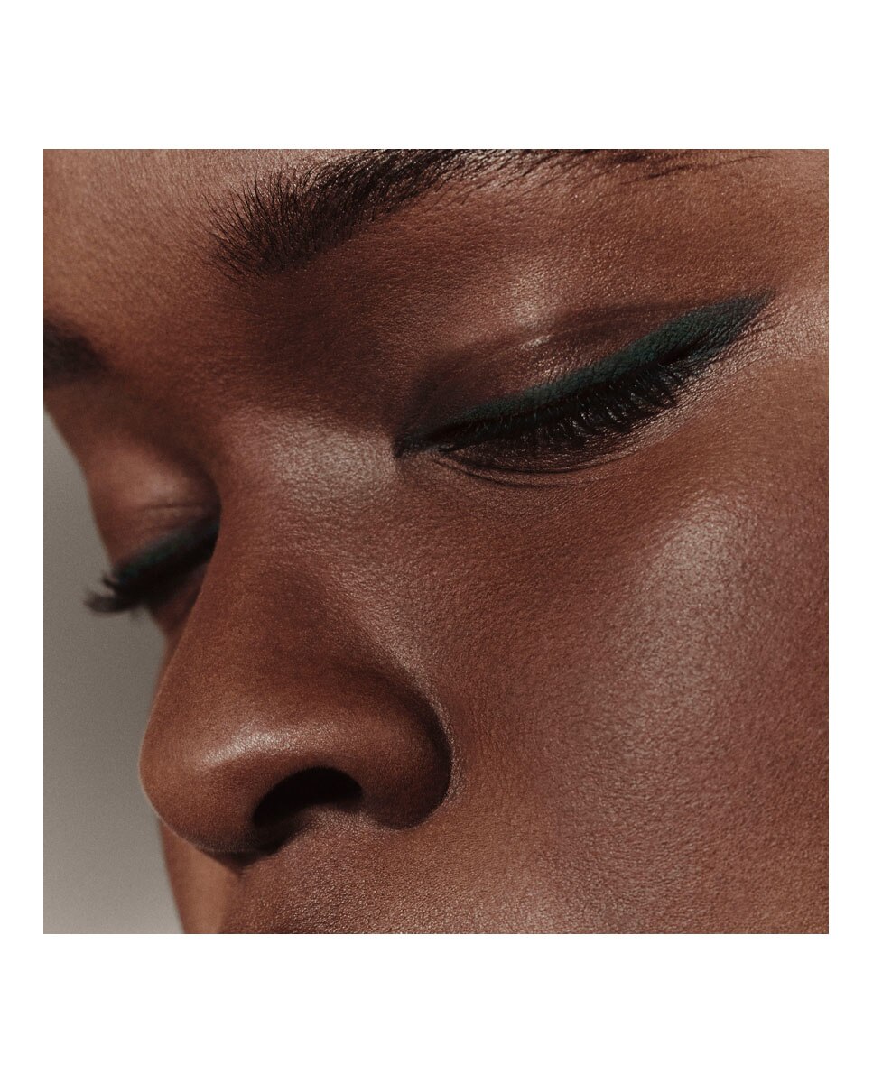 Lápiz de Ojos Trait d'Hermès - 92 Vert Titien 1,2 g 92 Vert Titien-3