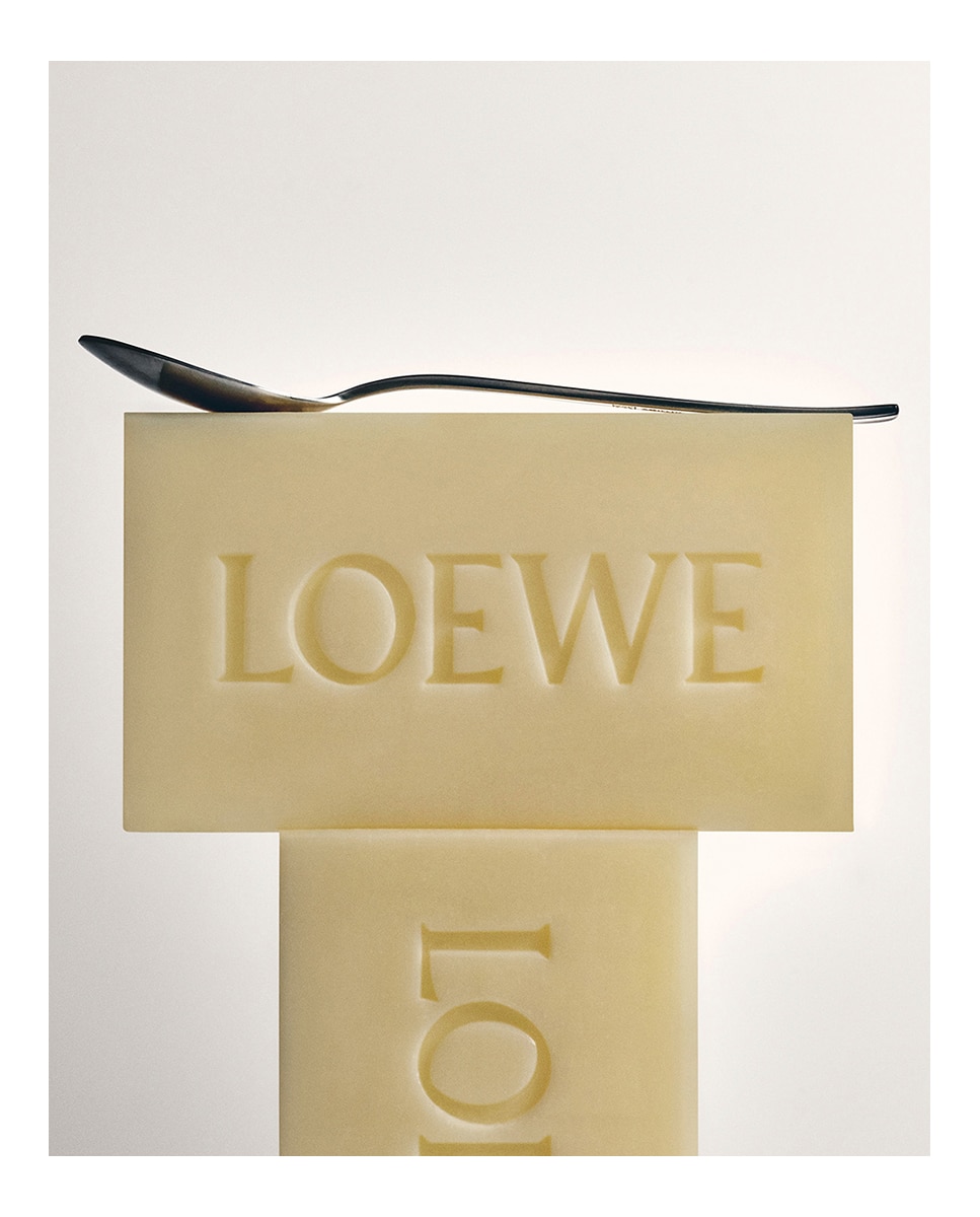 Set de 2 jabones sólidos Oregano Scented Loewe - 250 g 4