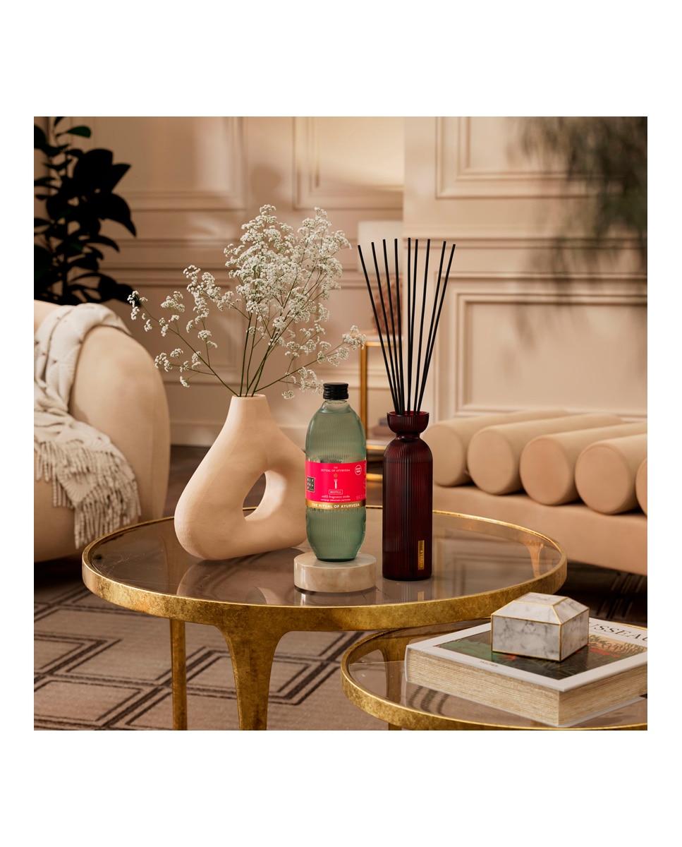 Imagen 3 de Barritas Aromáticas The Ritual of Ayurveda Refill Fragrance Sticks 500 ml Rituals