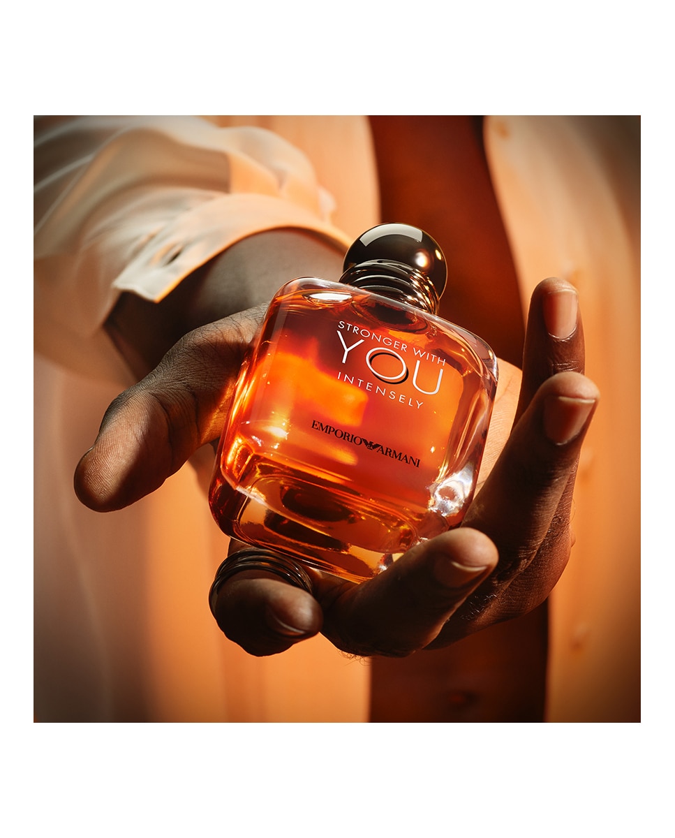 Estuche de regalo Intensely Emporio Homme Giorgio Armani 100 ml