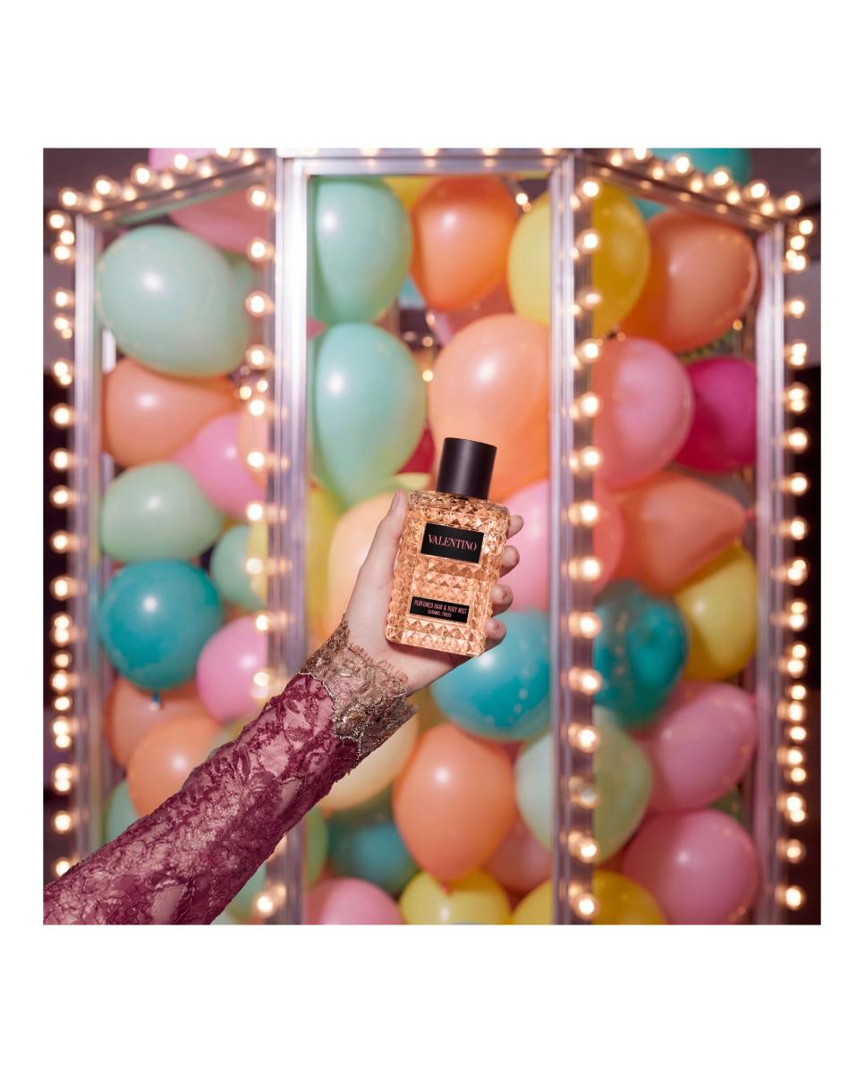 Imagen 8 de Eau de Parfum Born in Roma Hair & Body Mist Caramel Crush 100 Ml Valentino - 100 ml