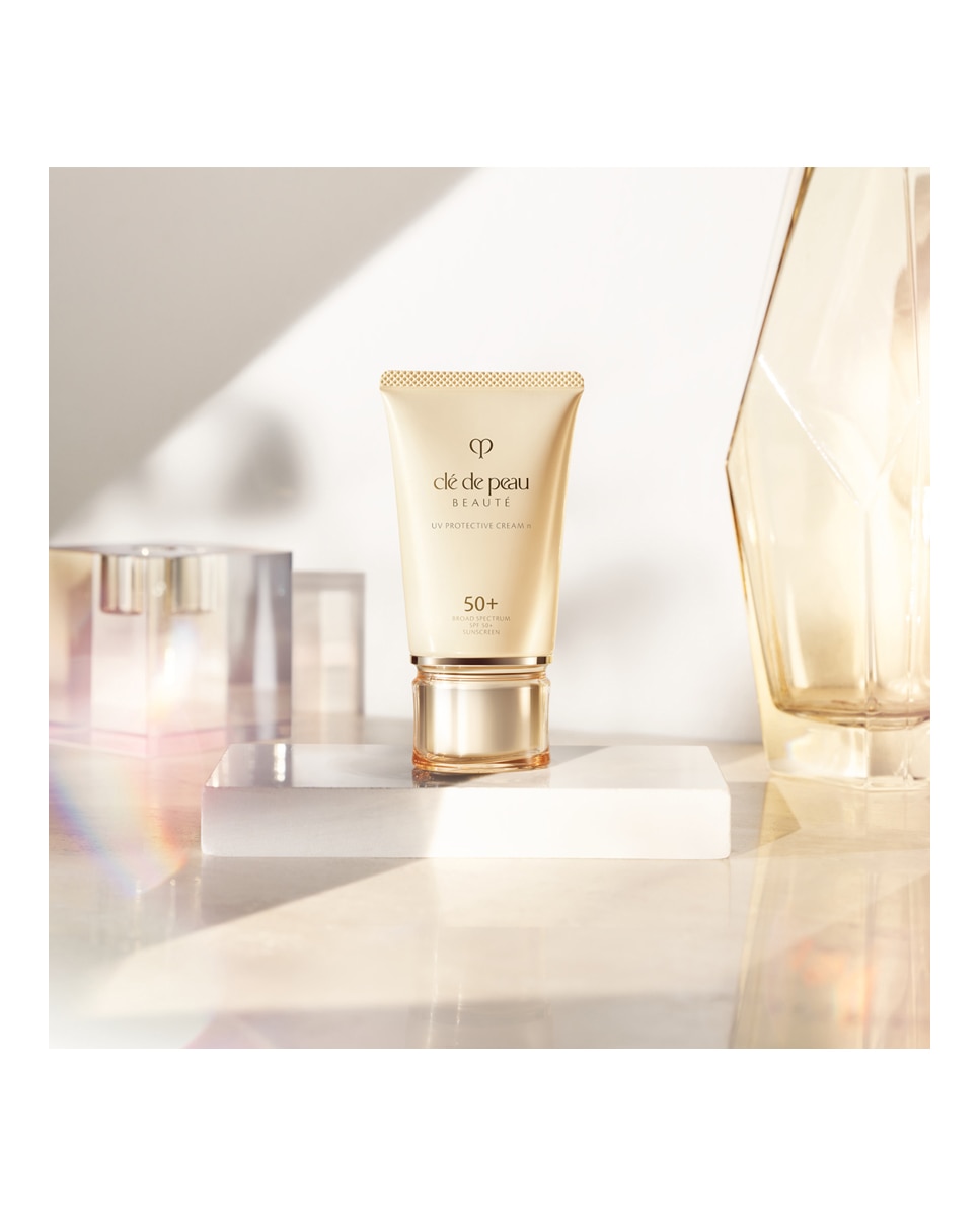 Protector Solar Facial Sun Care UV Protective Cream 50 ml Clé De Peau Beauté 3