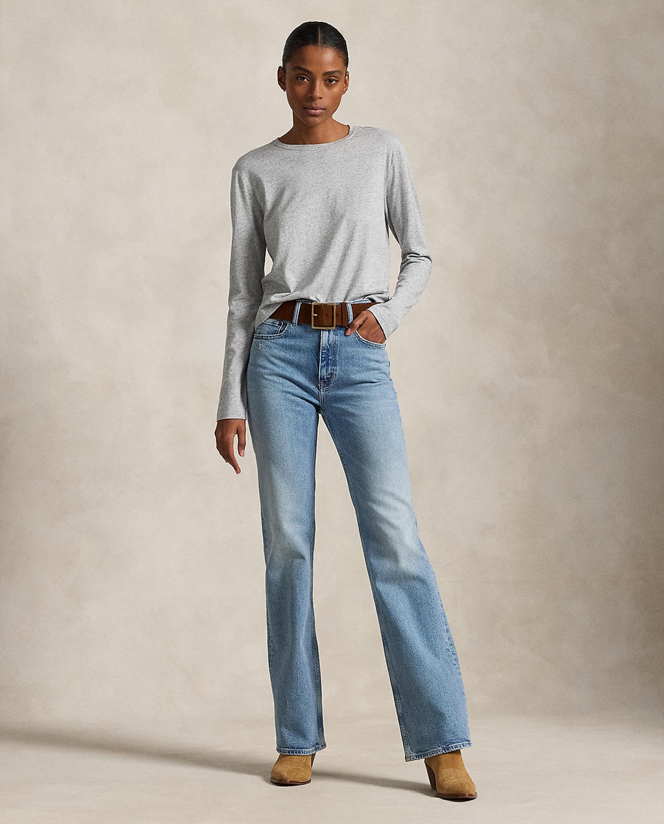 Imagem 0 de Jeans bootcut de mulher com cinco bolsos