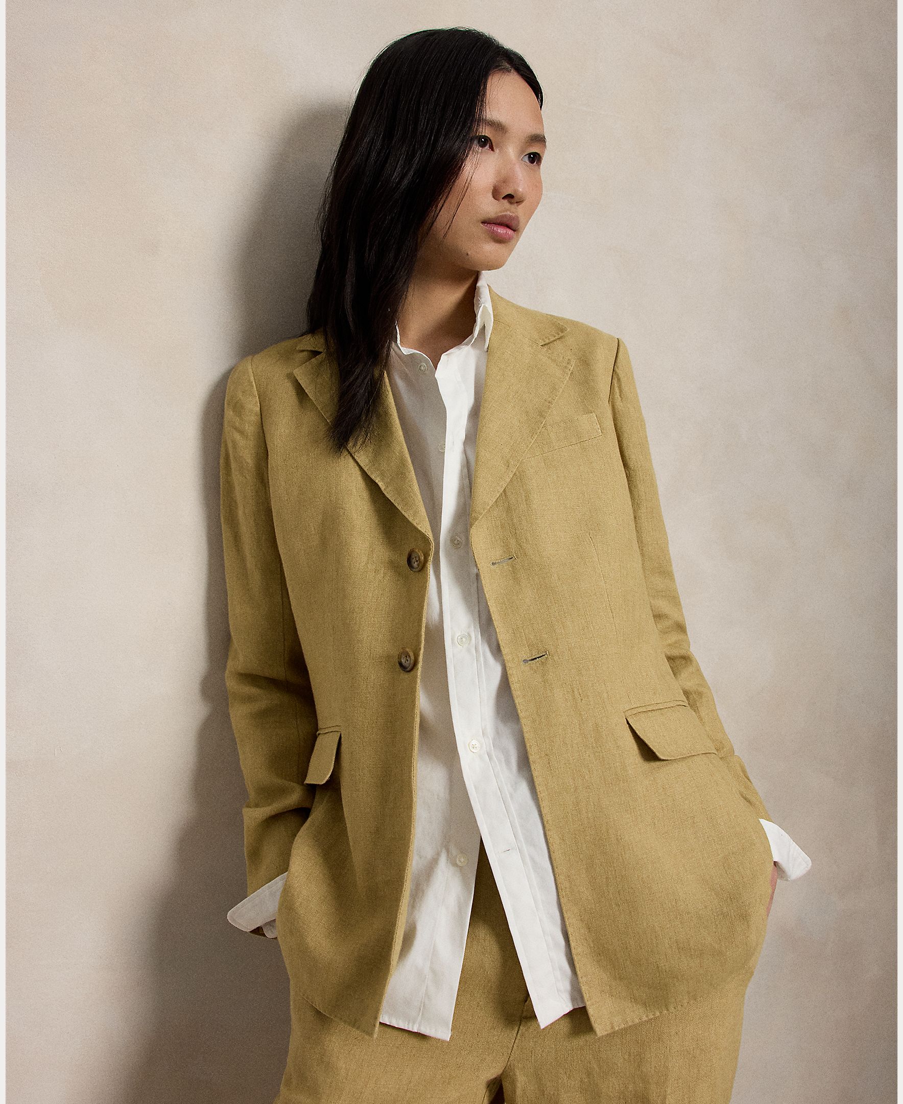 Imagem 0 de Blazer de Linho com Abotoadura Simples