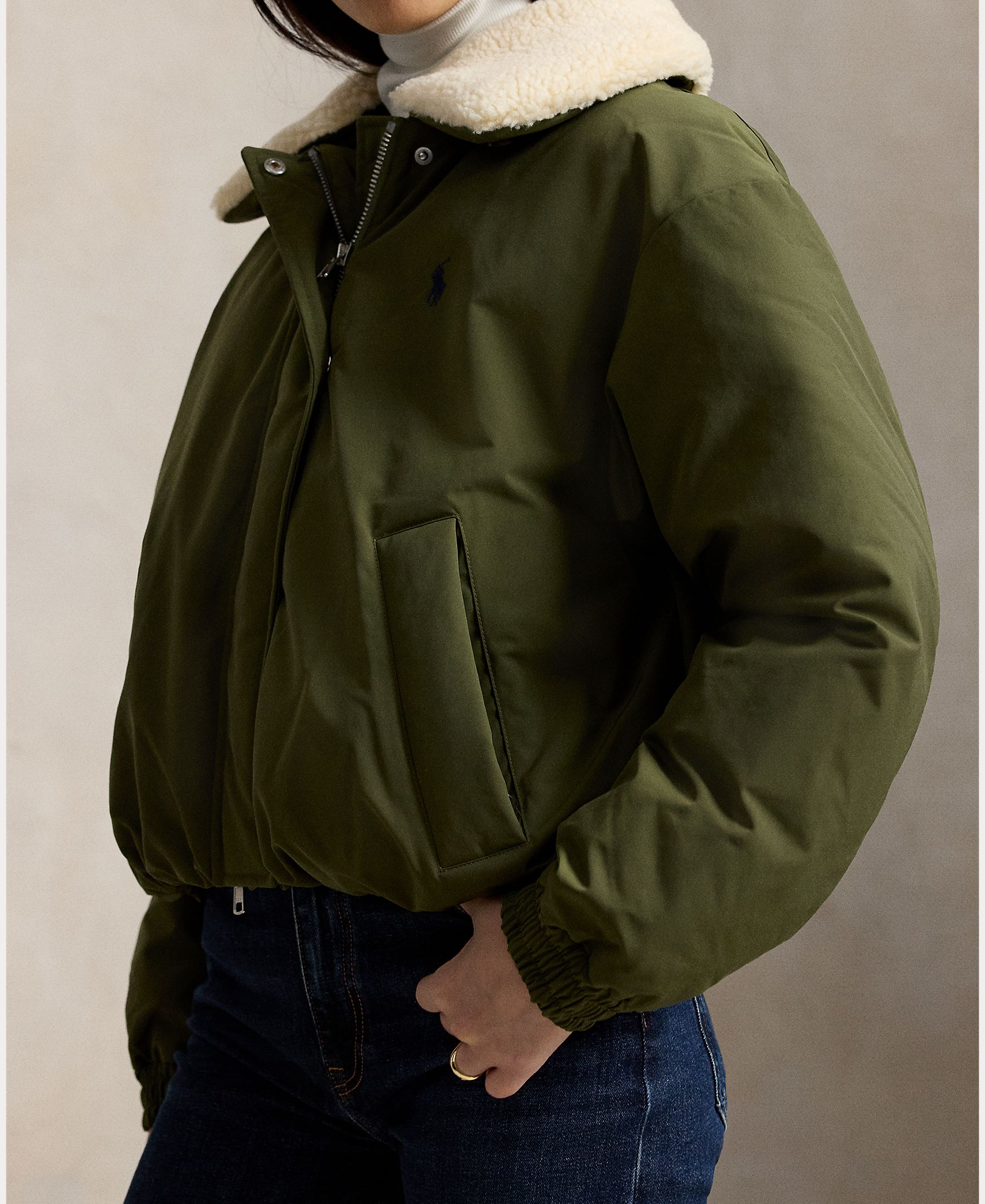 Blusão Bomber com Gola de Pelo de Borrego Verde-militar-5